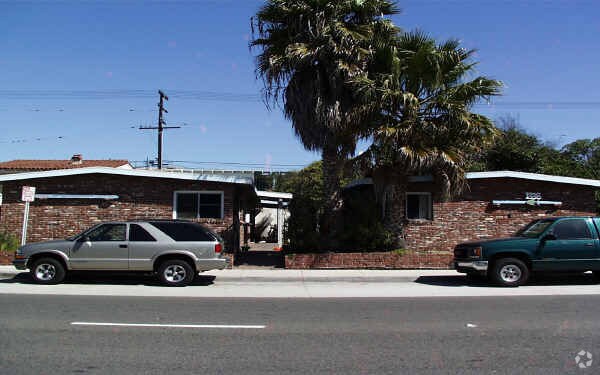 Building Photo - 1338 W Balboa Blvd