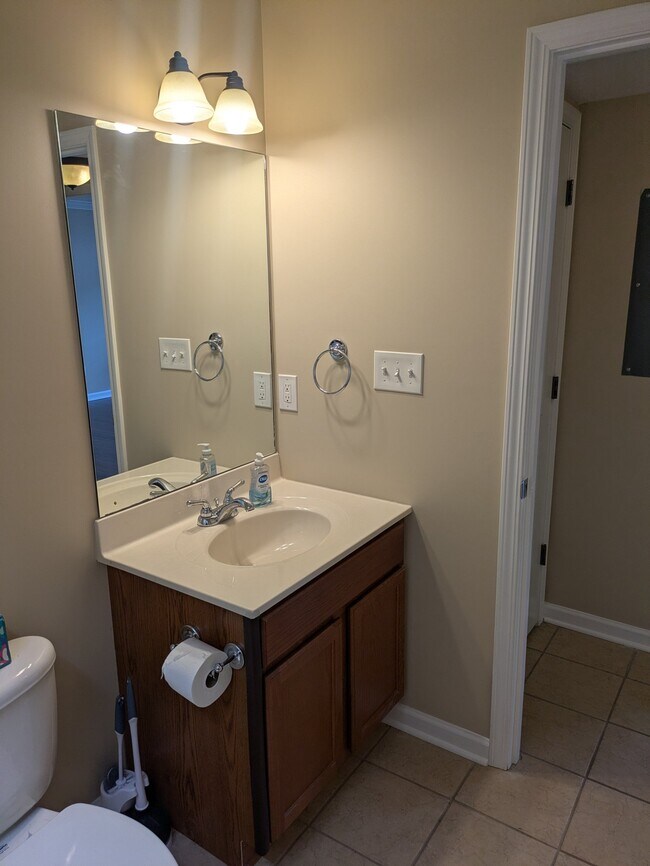 Foto del edificio - 4742 Forest Landing Way