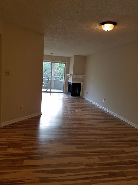 Building Photo - 2505 Stockbridge Dr