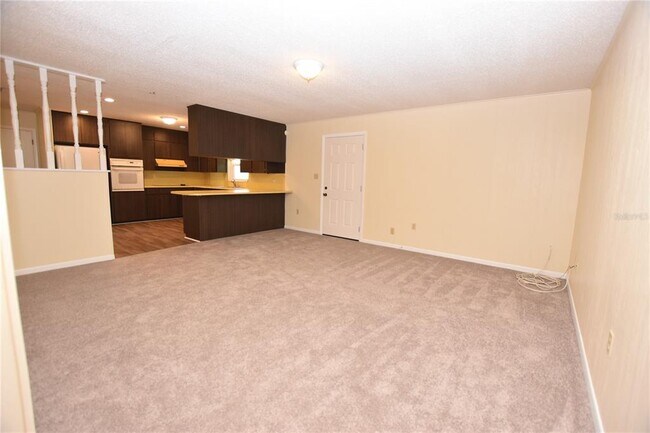 Foto del edificio - 2210 Old Polk City Rd