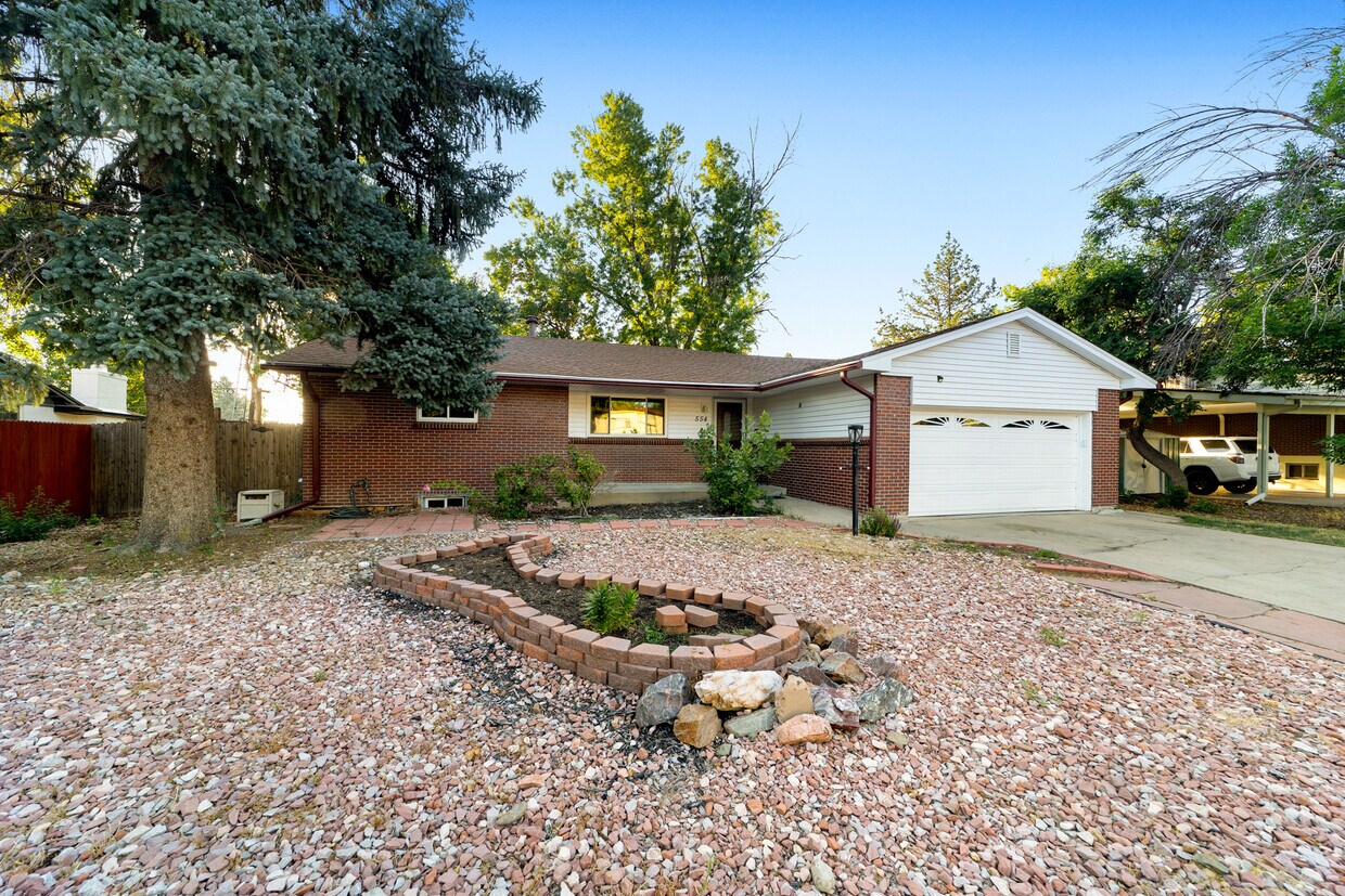 Foto principal - 554 Quentin St