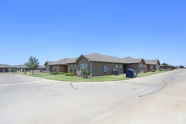 Foto del edificio - Hillcrest Manor Senior Apartments