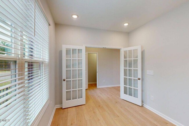 Building Photo - 2459 Englemann Dr