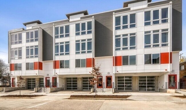 Foto del edificio - Ballard Townhouse