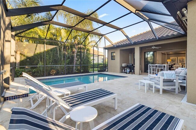 Building Photo - 26683 Raphis Royale Blvd