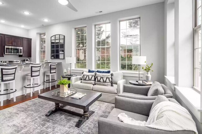 Foto del edificio - 1033 Keenan Ct