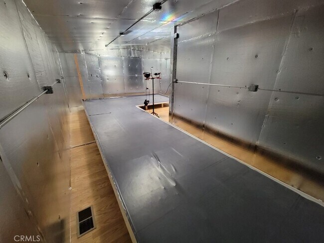 Building Photo - 49750-49753 3 Points Rd