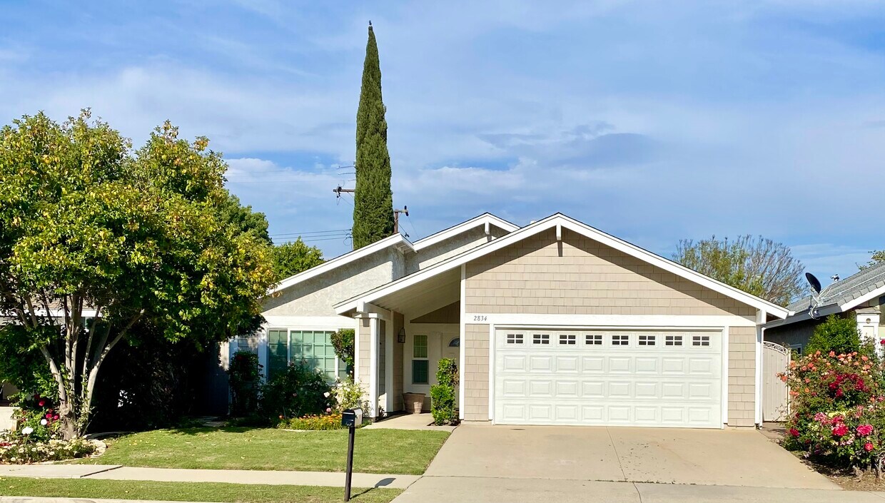 Primary Photo - 2834 El Paso Ave