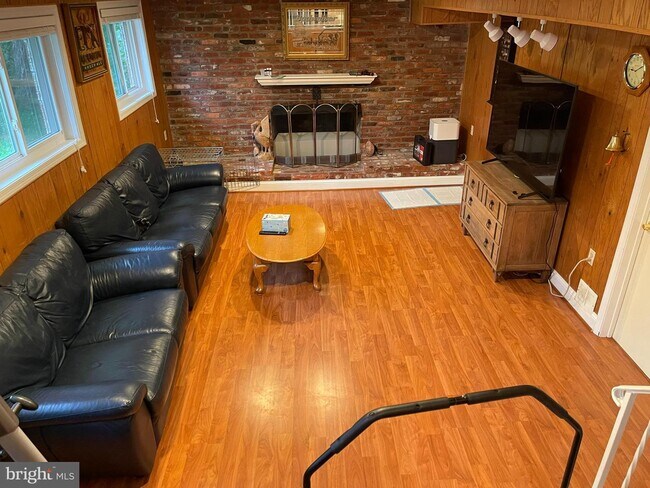 Foto del edificio - 9526 Jomar Dr