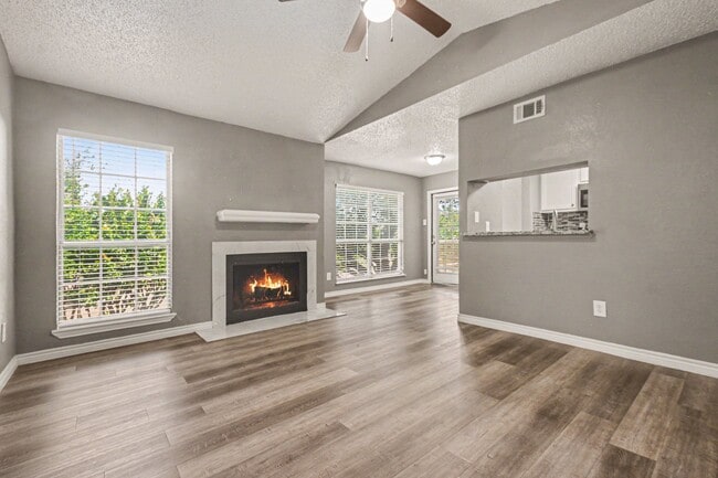 Building Photo - 3645 W Northgate Dr