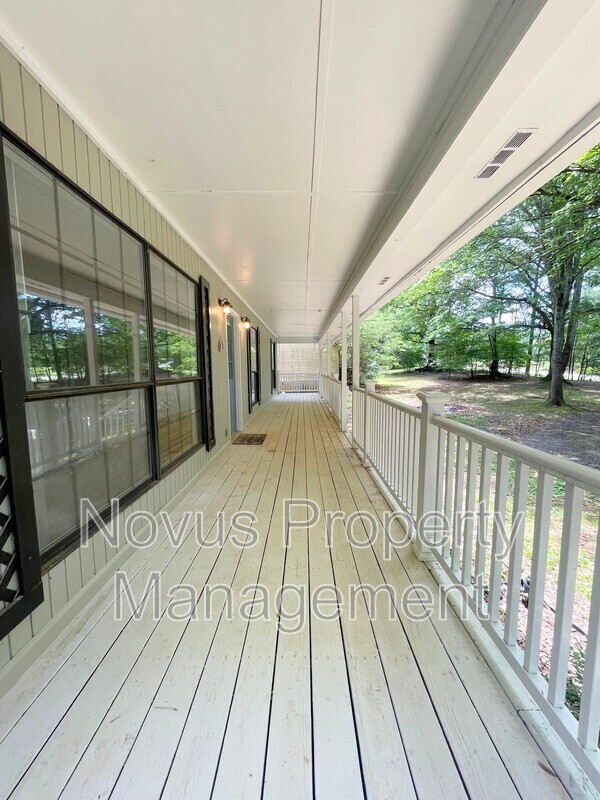 Building Photo - 135 Muse Bridge Rd