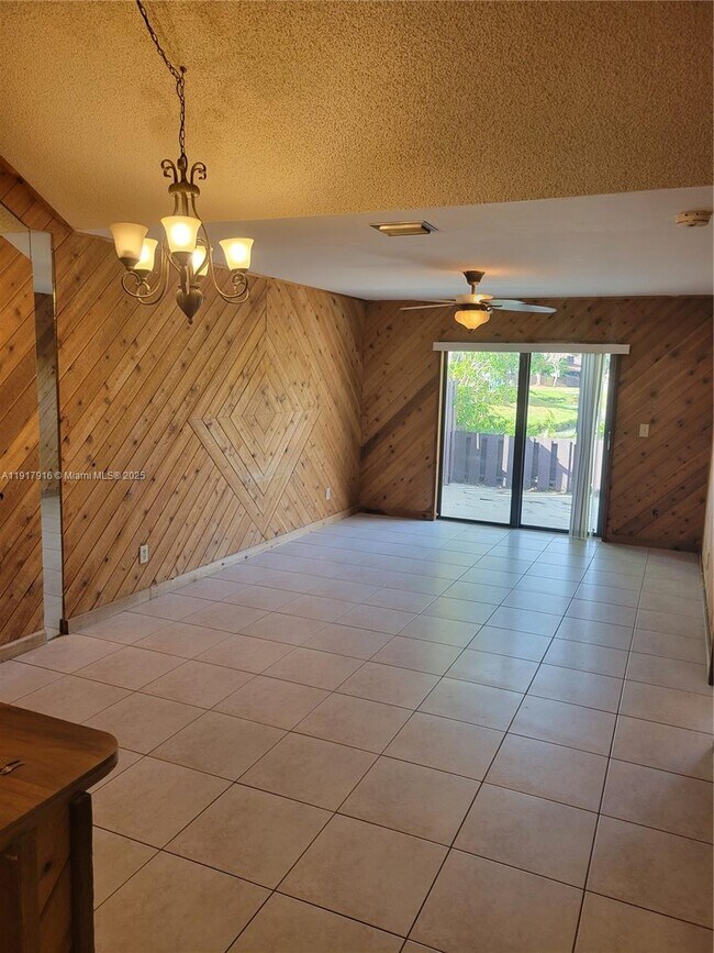 Foto del edificio - 6963 SW 40th St