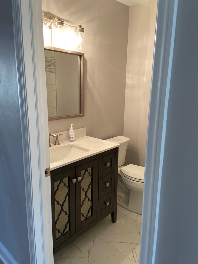 new bathroom - 705 N Dudley Ave