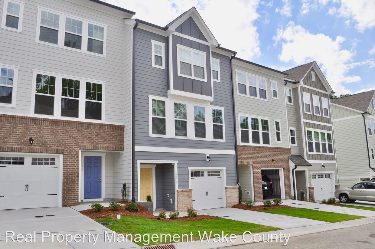 Foto principal - 2 br, 2.5 bath House - 1425 Salem Creek Drive