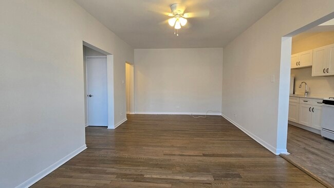 Foto del edificio - 7722 N Marshfield Ave