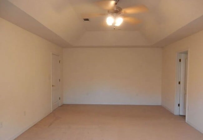 Building Photo - 604 E Shipwreck Rd