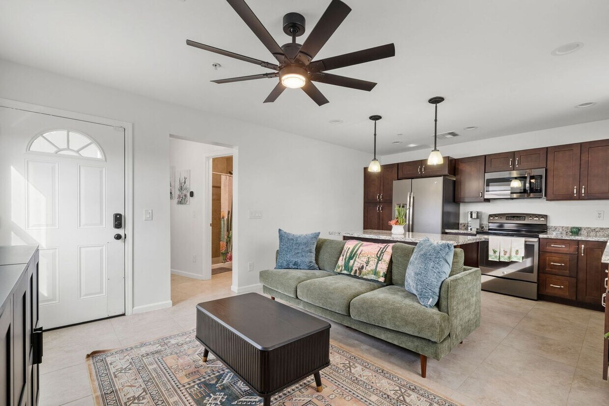 Foto principal - 8259 E Mulberry Ln