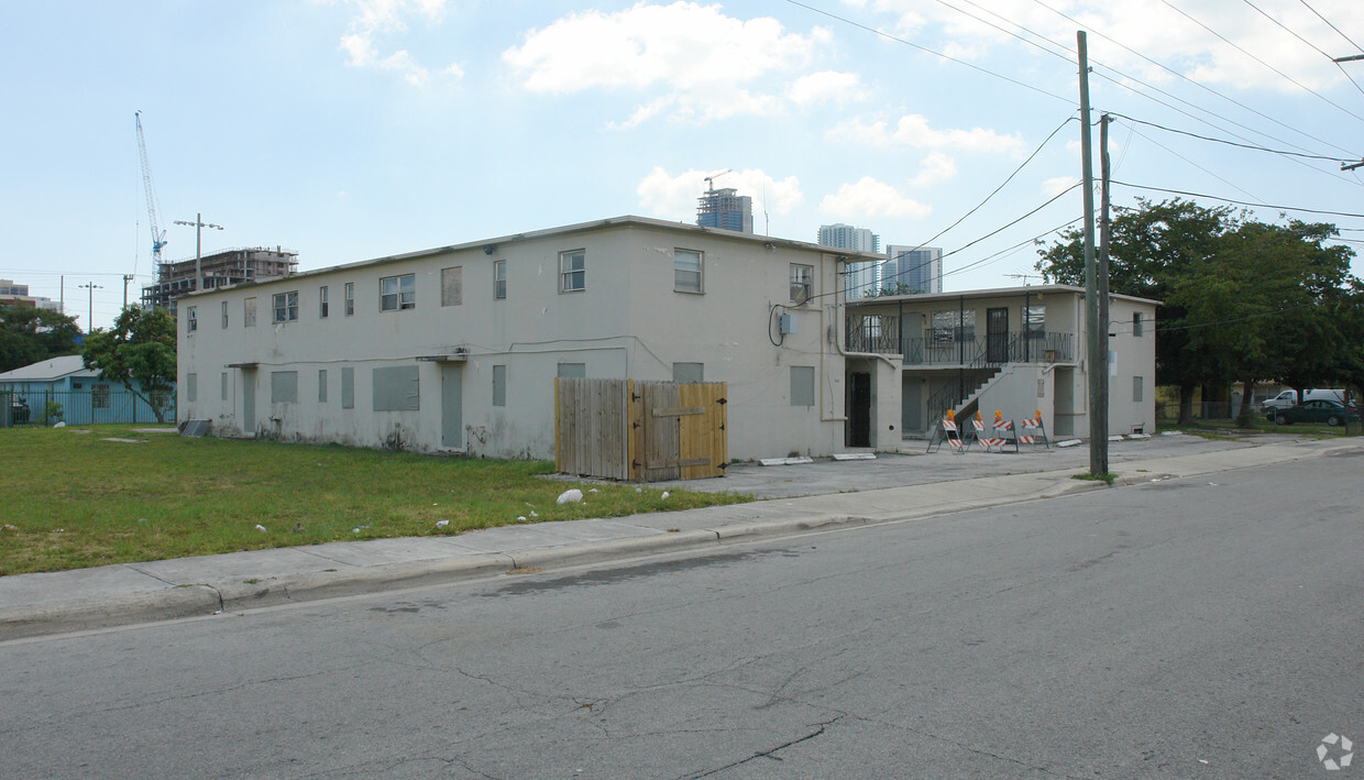 Primary Photo - 1731-1741 NW 17th Ct