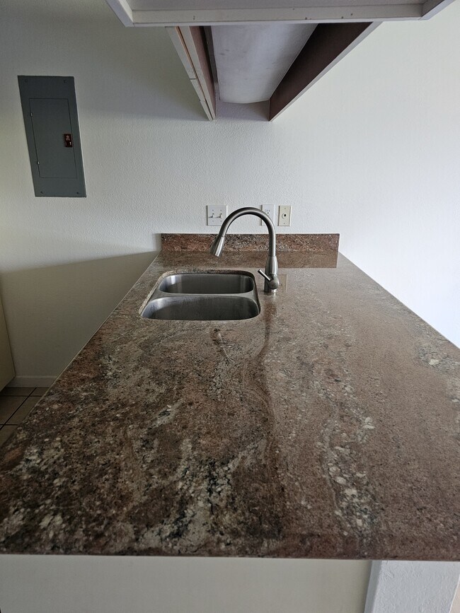 Foto del edificio - 94-1074-1074 Paawalu St