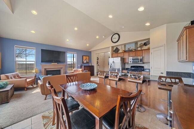 Foto del edificio - $2,000 Rent Credit! 6-Bedroom Home in West...
