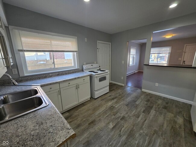 Building Photo - 1116 N Dearborn St