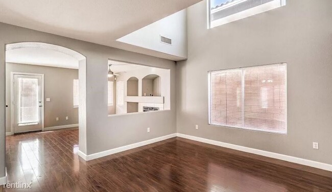 Foto del edificio - 3 br, 3 bath House - 525 Aspen Leaf St