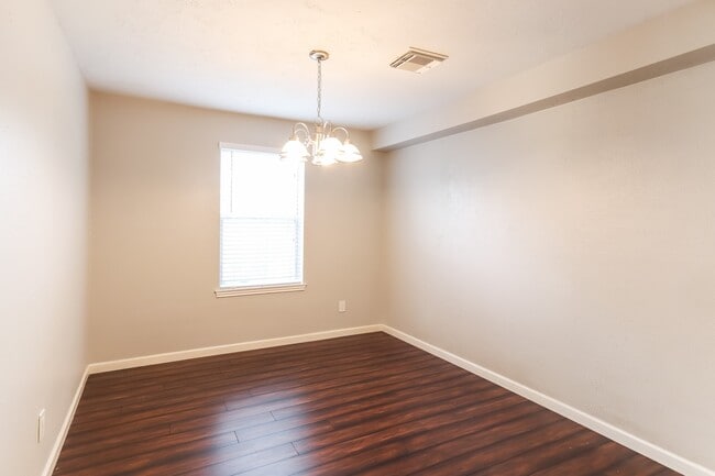 Building Photo - 21407 Park Downe Ln