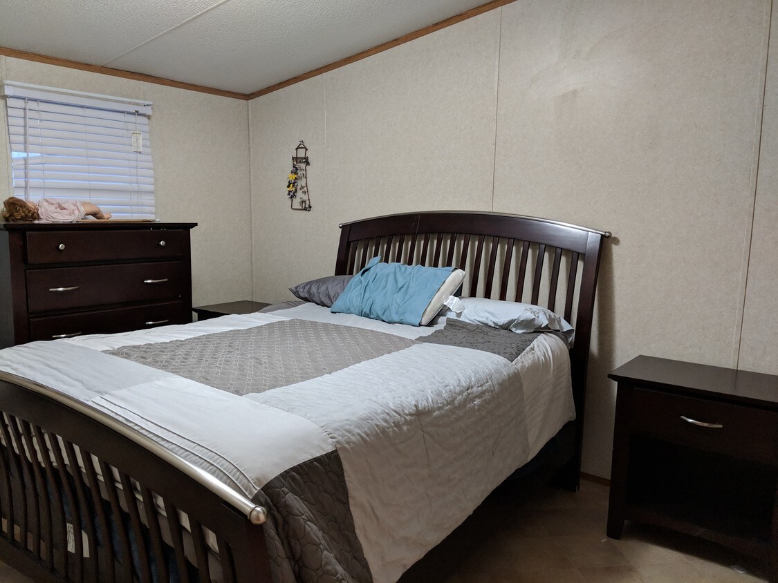Foto del edificio - 37547 Weiss Rd