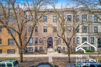 Building Photo - 3818 N Sheffield Ave