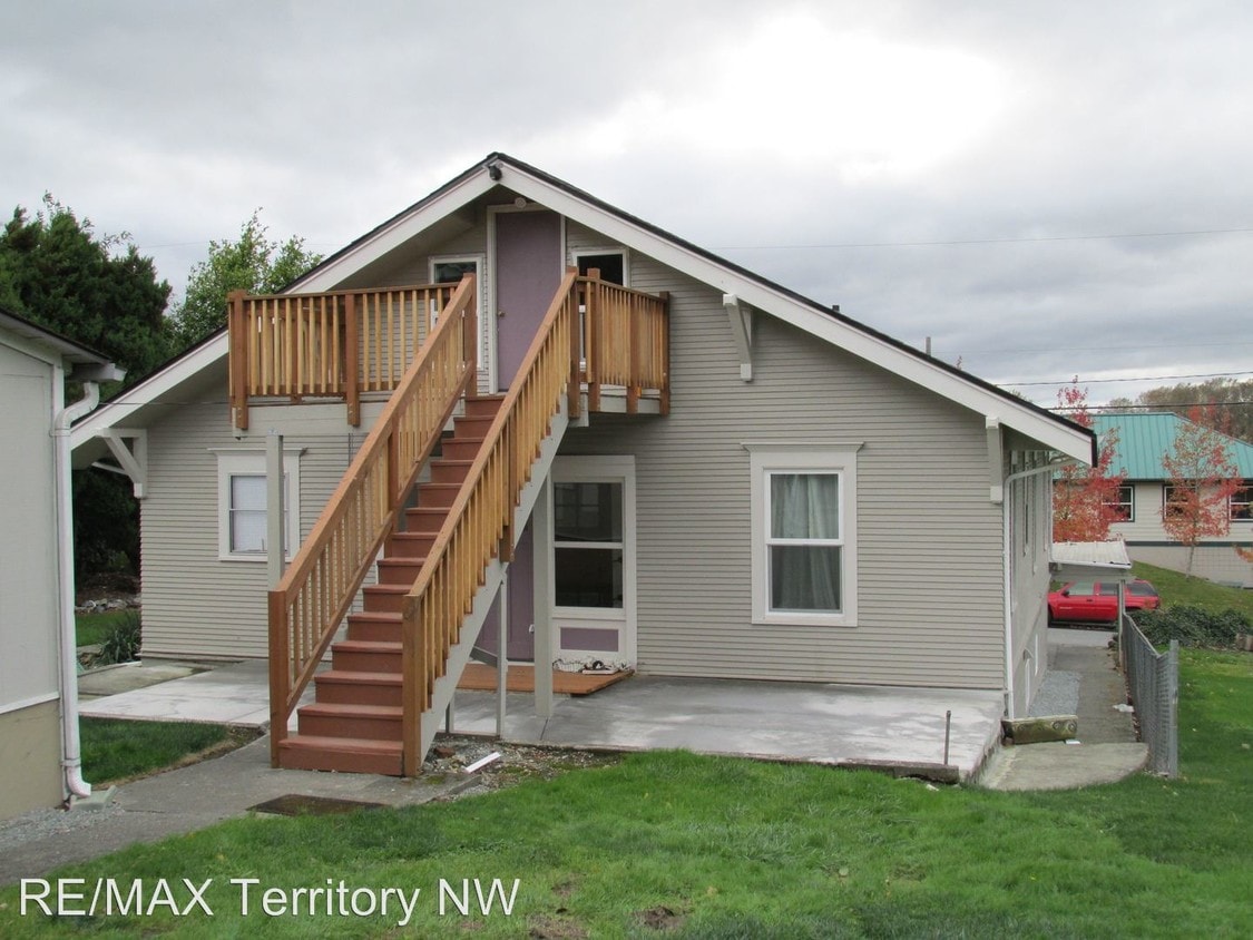 816 N 6th St Unit AD, Mount Vernon, WA 98273 Apartment for Rent in