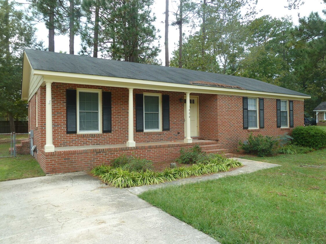 1000 Beauvoir Dr, Florence, SC 29505 House Rental in Florence, SC