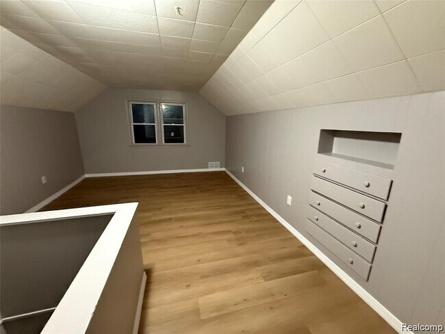 Foto del edificio - 20084 Greenview Ave