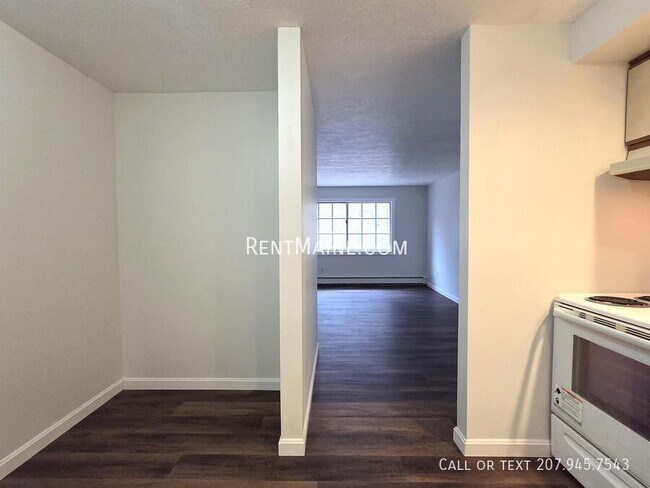 Foto del edificio - 20 Tall Pines Dr