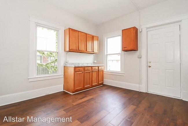 Foto del edificio - 2810 Woodbridge Ave