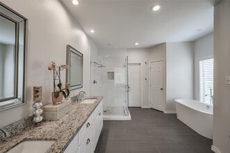 Building Photo - 387 Rancho Bauer Dr
