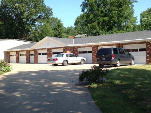 Fotografía del edificio - 2526 Rebecca Ct W
