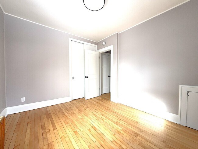 Foto del edificio - 1532 S 64th St