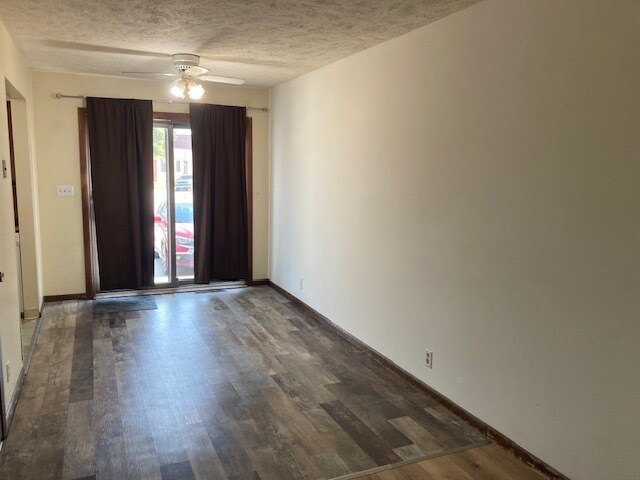 Foto del edificio - 2811 W Koenig St