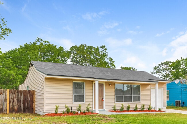 Building Photo - 7540 Collins Ct