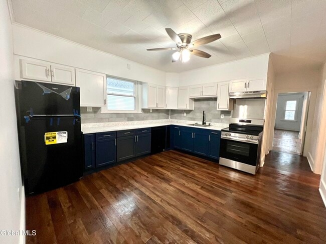 Foto del edificio - 83 Arnold Ave