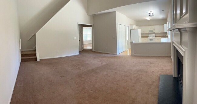 Building Photo - 3 Bed/2.5 Bath Townhome for lease in Desir...