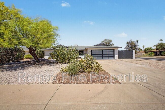 Building Photo - 5228 E Karen Dr