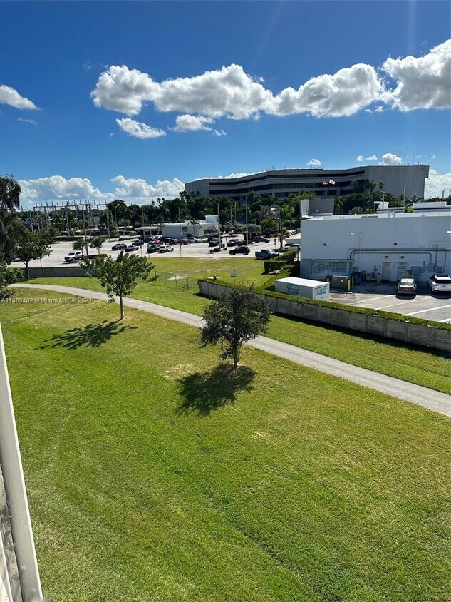 9280 Fontainebleau Blvd Unit 402, Miami, FL 33172 Apartment for Rent