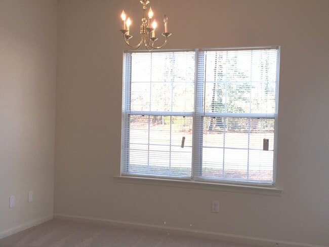 Building Photo - Willow Lakes