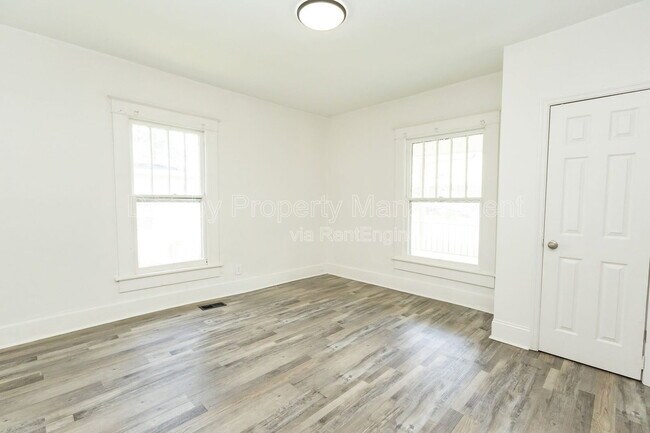Foto del edificio - 3207 Curtis St