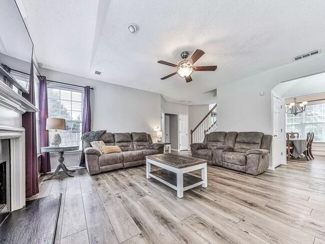 Foto del edificio - 3512 Donamire Way NW