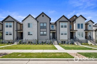 Building Photo - 13708 Devers Dr