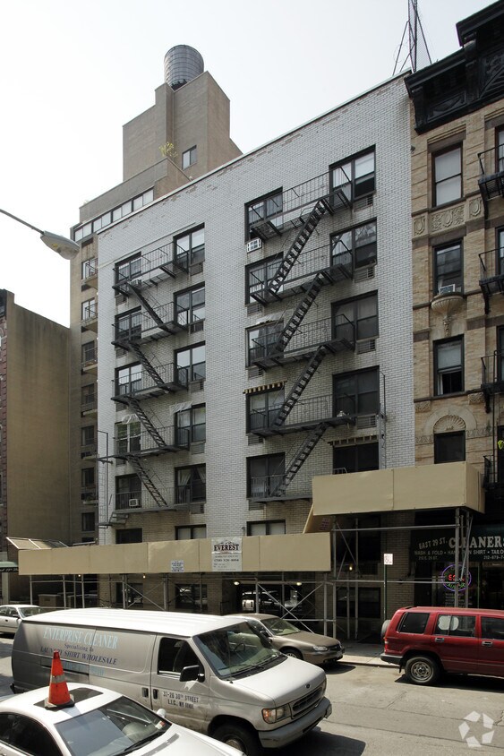 214 - 216 E 29th St - 214-216 E 29th St