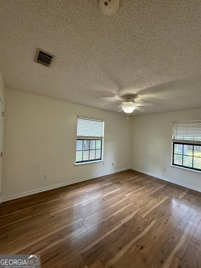 Foto del edificio - 238 Merriwood Cir