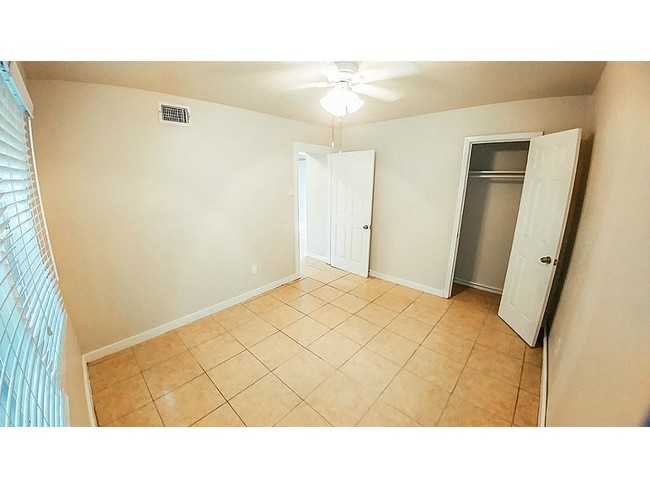 Building Photo - 3012 Truxillo St